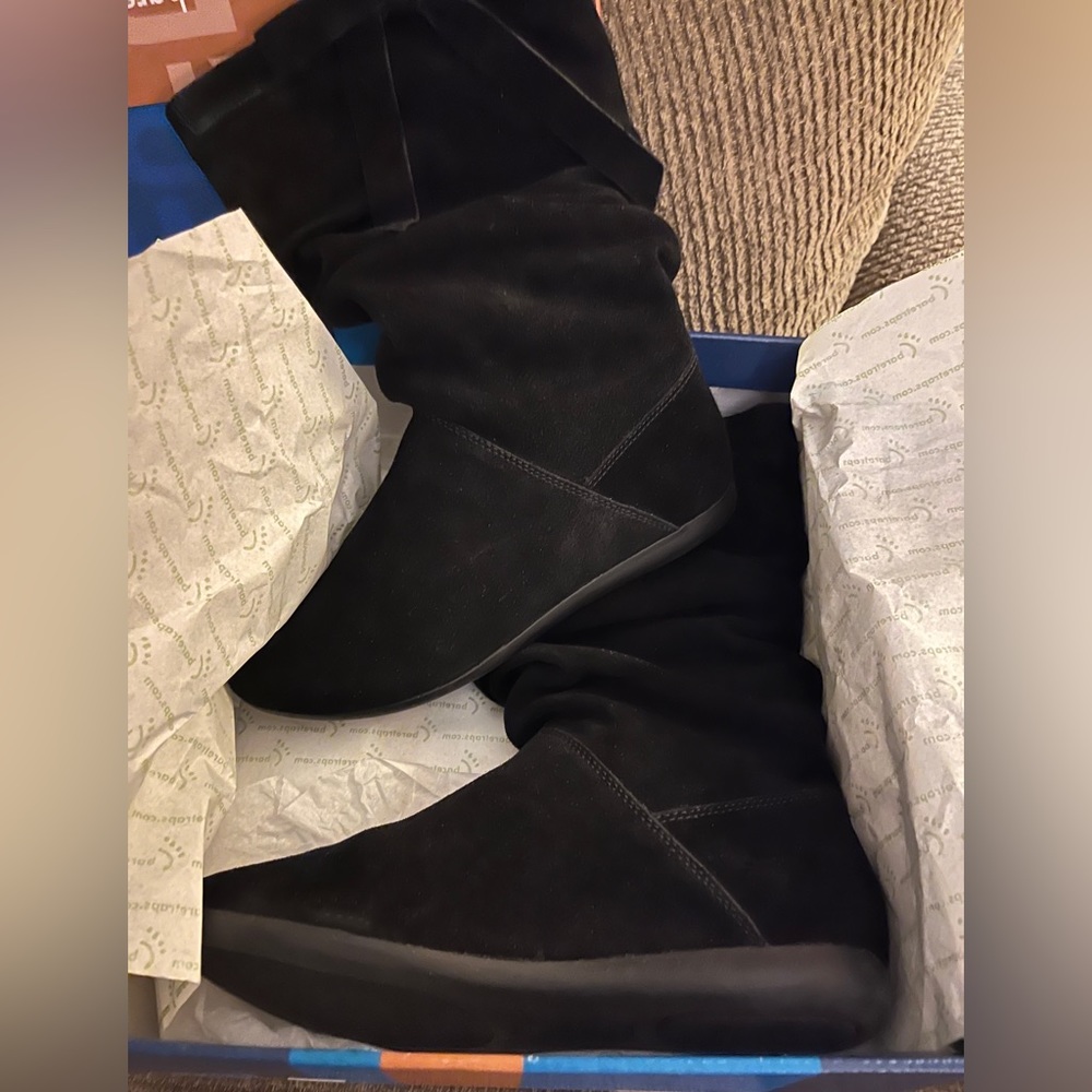 Black Baretrap boots with Bow